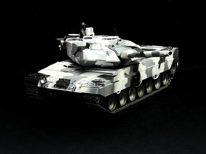 RC Panzer German Leopard 2A6 Schnee Tarnung Lackiert Heng Long 1:16 mit Stahlgetriebe -2